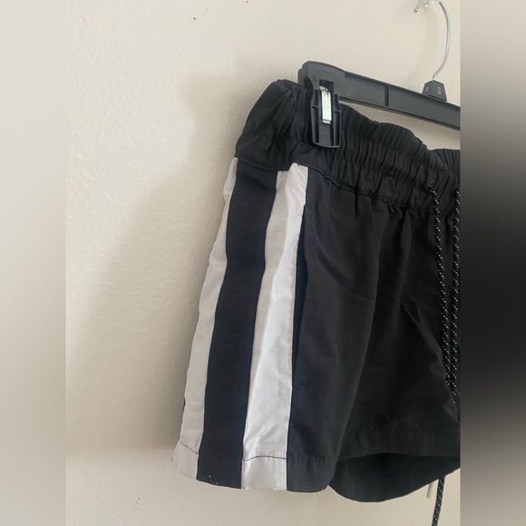 Hurley Women’s Supersuede Black Boardshorts - size small - Picture 3 of 3